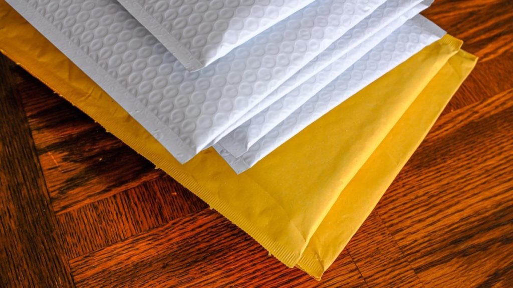 What Can You Ship in Poly Bubble Mailers?