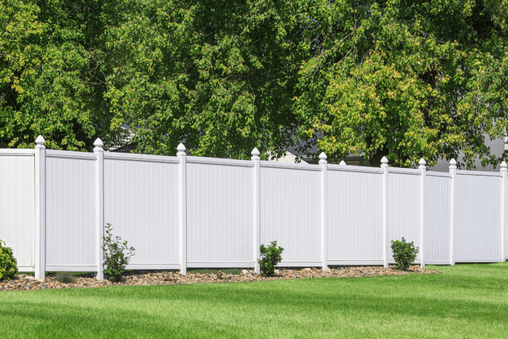 How Residential Fence Companies Handle HOA Requirements